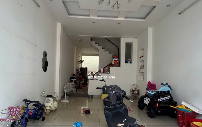 Bán Đất Tặng Nhà 3Tầng, 70m2 đường Trường Chinh Ngay Khu VIP Bàu Cát, Tân Bình. Nhỉnh 7 Tỷ .